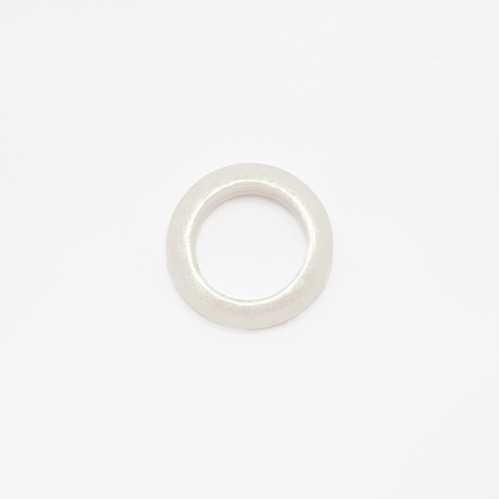 Anillo_tierra_redondo_resina_blanco